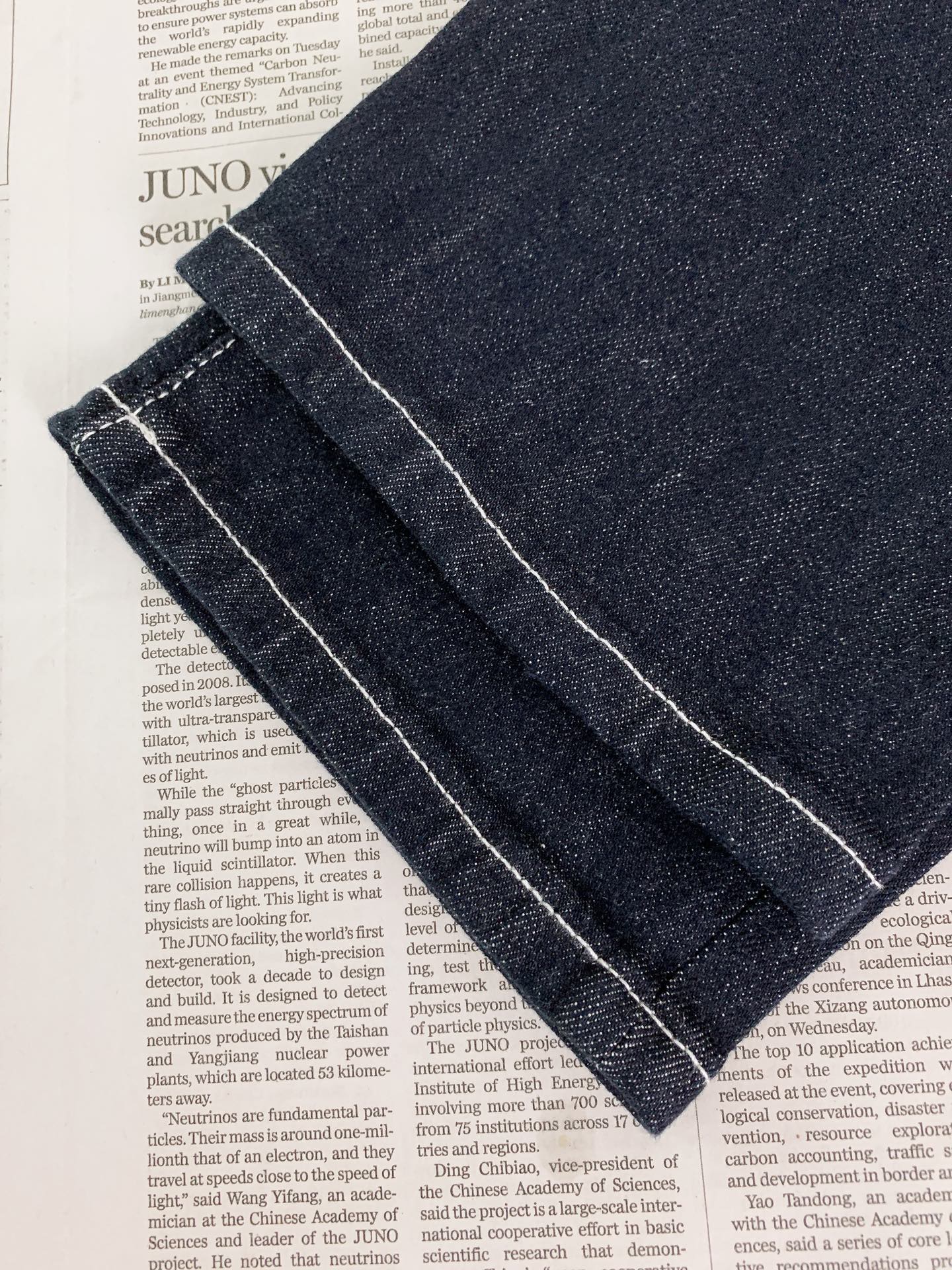 Dior Homme 迪奥·桀傲 2026FW早秋新品 原色直筒牛仔裤👖 重磅原厂丹宁原色面料,深邃藏青原牛色调,棉质面 Dior Homme 迪奥·桀傲 2026FW早秋新品 原色直筒牛仔裤👖 重磅原厂丹宁原色面料,深邃藏青原牛色调,棉质面