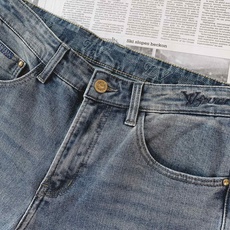 LouisVuitton 路易威登 2026FW早秋新品 复古水洗牛仔裤👖 重磅牛仔面料经过重工水洗打磨 柔和复古蓝调, LouisVuitton 路易威登 2026FW早秋新品 复古水洗牛仔裤👖 重磅牛仔面料经过重工水洗打磨 柔和复古蓝调,