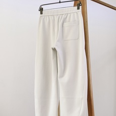Maison Margiela MM6 马丁马吉拉 2026FW早秋新品 弯刀休闲卫裤👖 松弛感穿搭的天花板 高垂感针织 Maison Margiela MM6 马丁马吉拉 2026FW早秋新品 弯刀休闲卫裤👖 松弛感穿搭的天花板 高垂感针织