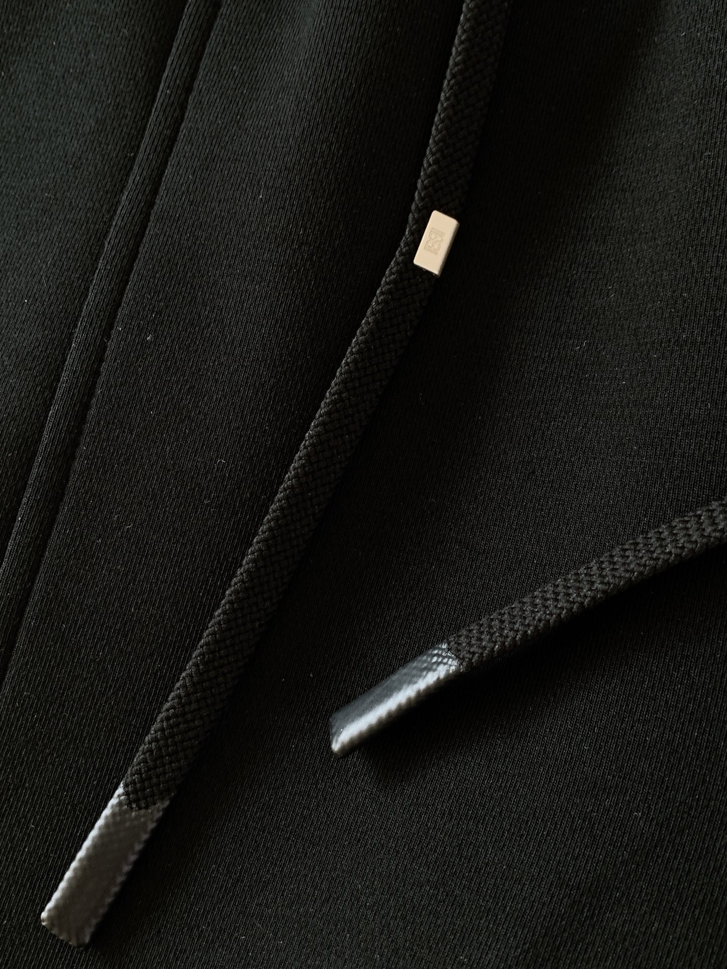 Maison Margiela MM6 马丁马吉拉 2026FW早秋新品 弯刀休闲卫裤👖 松弛感穿搭的天花板 高垂感针织