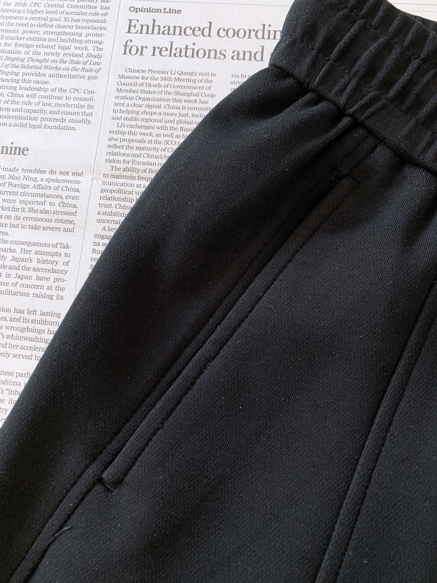 Maison Margiela MM6 马丁马吉拉 2026FW早秋新品 弯刀休闲卫裤👖 松弛感穿搭的天花板 高垂感针织