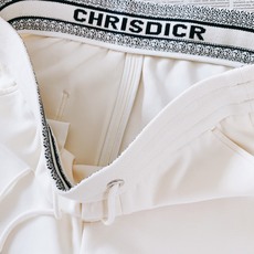 Dior Homme 迪奥·桀傲 2026FW早秋新品 经典蜜蜂🐝刺绣直筒休闲裤 高品质垂感针织面料,软糯亲肤,垂而不塌 Dior Homme 迪奥·桀傲 2026FW早秋新品 经典蜜蜂🐝刺绣直筒休闲裤 高品质垂感针织面料,软糯亲肤,垂而不塌
