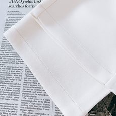 Dior Homme 迪奥·桀傲 2026FW早秋新品 经典蜜蜂🐝刺绣直筒休闲裤 高品质垂感针织面料,软糯亲肤,垂而不塌 Dior Homme 迪奥·桀傲 2026FW早秋新品 经典蜜蜂🐝刺绣直筒休闲裤 高品质垂感针织面料,软糯亲肤,垂而不塌
