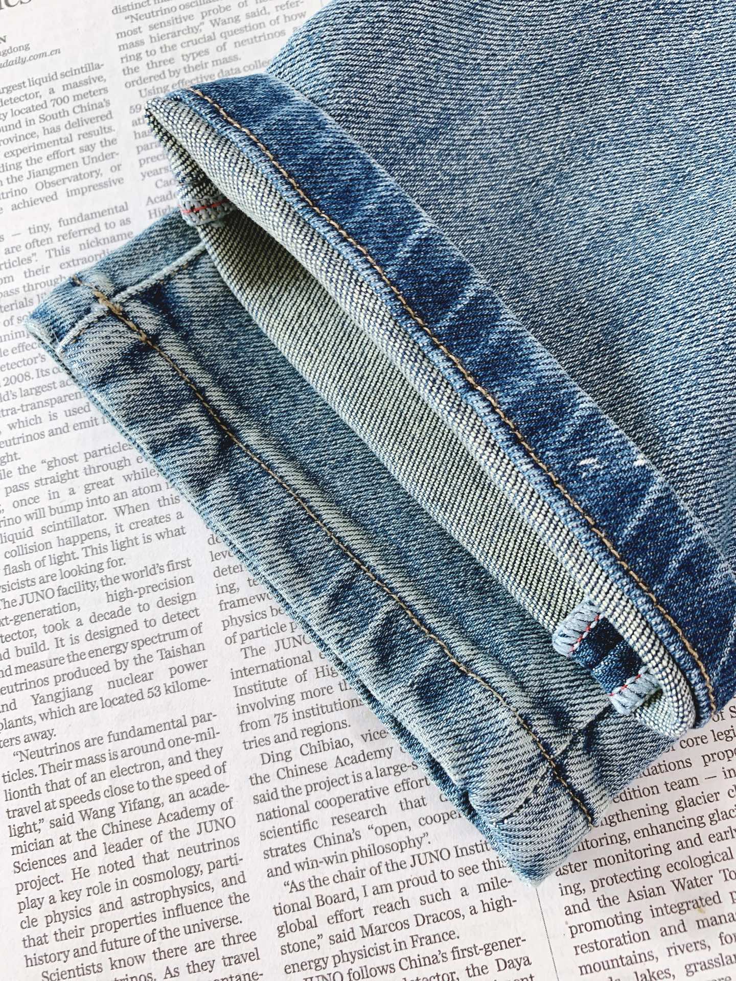 LouisVuitton 路易威登 2026FW早秋新品 复古水洗老花牛仔裤👖 高级水洗做旧牛仔蓝，把复古氛围感直接拉满