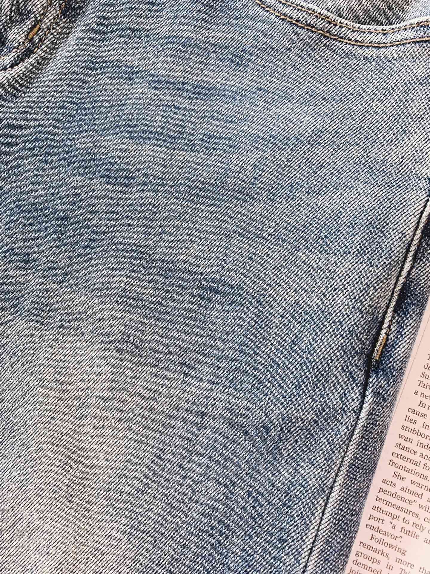 LouisVuitton 路易威登 2026FW早秋新品 复古水洗老花牛仔裤👖 高级水洗做旧牛仔蓝，把复古氛围感直接拉满