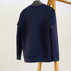Moncler 蒙口 2026FW早秋新品 休闲圆领卫衣 永不过时的轻奢休闲单品 高克重空气层面料,上身软糯顺滑 锁温透 Moncler 蒙口 2026FW早秋新品 休闲圆领卫衣 永不过时的轻奢休闲单品 高克重空气层面料,上身软糯顺滑 锁温透