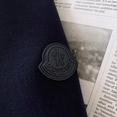 Moncler 蒙口 2026FW早秋新品 纯色太空棉连帽卫衣 高级永不过时的基础款,低调奢感拿捏。 高克重空气层面料, Moncler 蒙口 2026FW早秋新品 纯色太空棉连帽卫衣 高级永不过时的基础款,低调奢感拿捏。 高克重空气层面料,