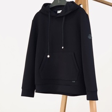 Moncler 蒙口 2026FW早秋新品 纯色太空棉连帽卫衣 高级永不过时的基础款,低调奢感拿捏。 高克重空气层面料, Moncler 蒙口 2026FW早秋新品 纯色太空棉连帽卫衣 高级永不过时的基础款,低调奢感拿捏。 高克重空气层面料,