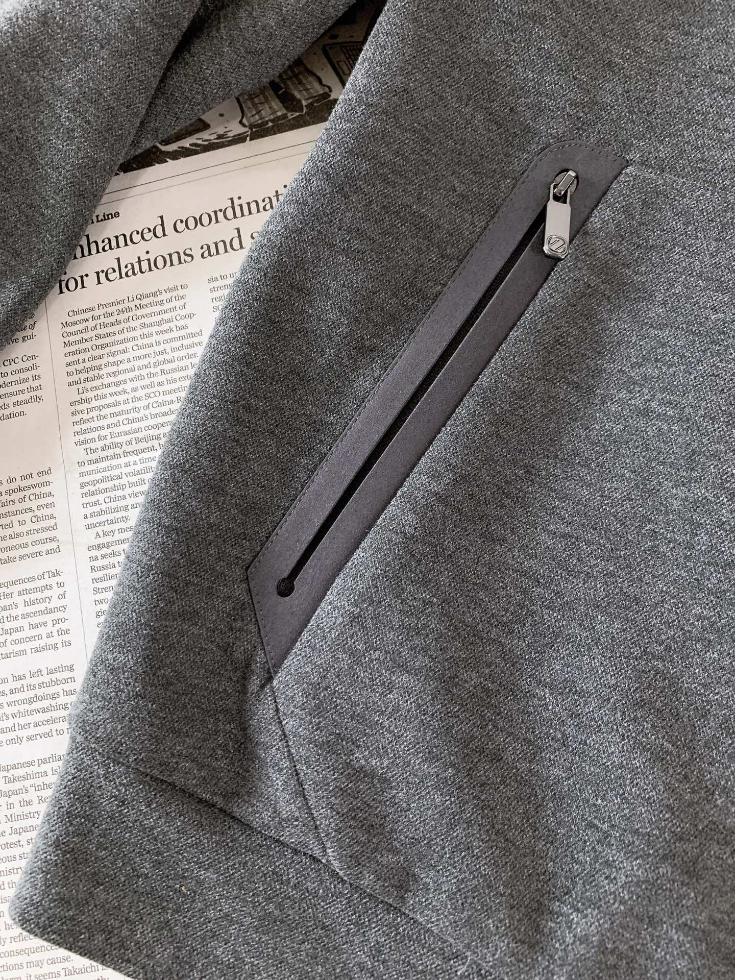 Ermenegildo Zegna 杰尼亚 2026FW早秋新品  翻领羊毛夹克外套🥼甄选高克重羊毛混纺高性能面料，触感