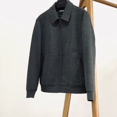 Ermenegildo Zegna 杰尼亚 2026FW早秋新品 翻领羊毛夹克外套🥼甄选高克重羊毛混纺高性能面料,触感 Ermenegildo Zegna 杰尼亚 2026FW早秋新品 翻领羊毛夹克外套🥼甄选高克重羊毛混纺高性能面料,触感