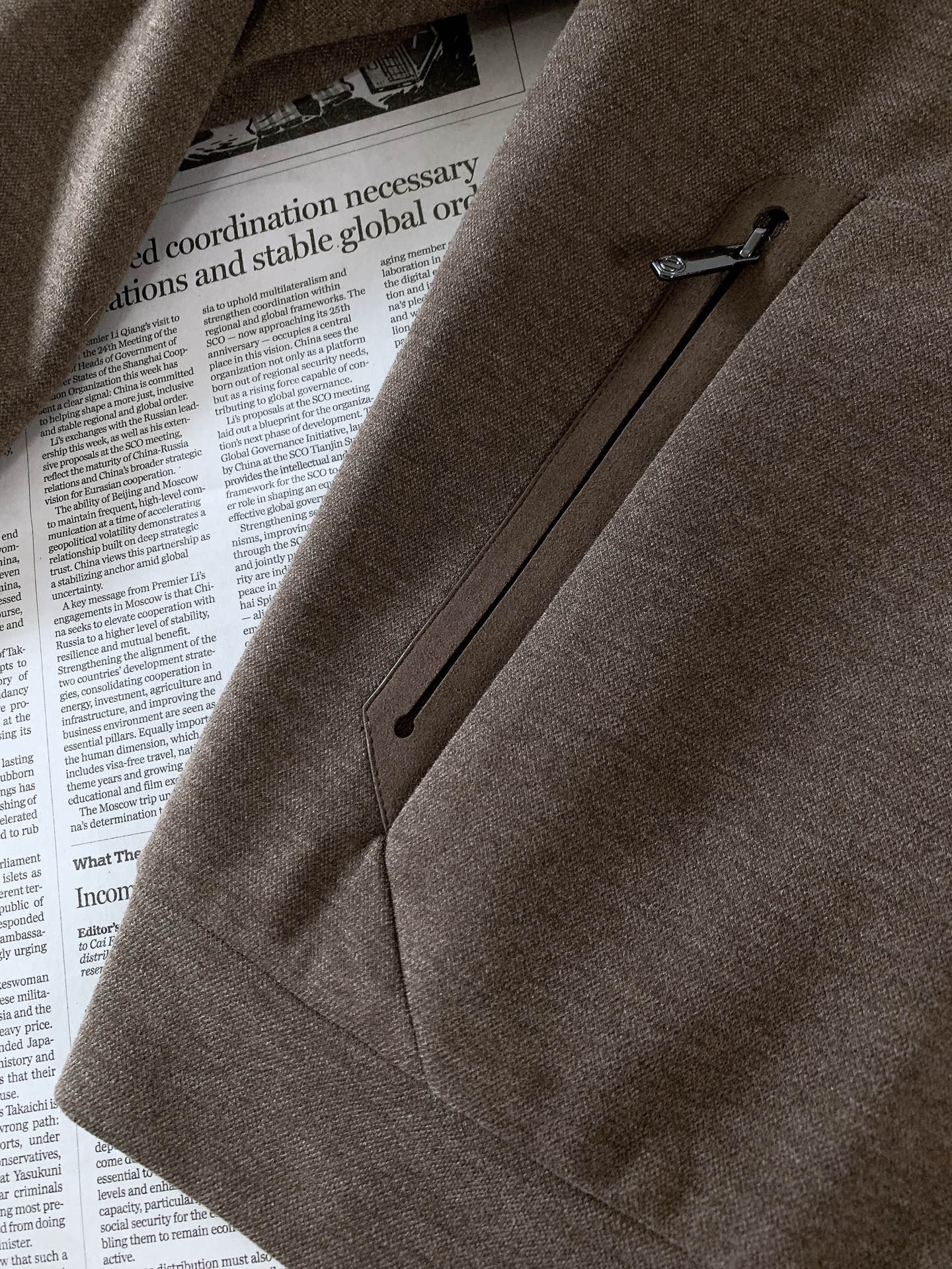 Ermenegildo Zegna 杰尼亚 2026FW早秋新品  翻领羊毛夹克外套🥼甄选高克重羊毛混纺高性能面料，触感
