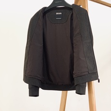 Ermenegildo Zegna 杰尼亚 2026FW早秋新品 翻领羊毛夹克外套🥼甄选高克重羊毛混纺高性能面料,触感 Ermenegildo Zegna 杰尼亚 2026FW早秋新品 翻领羊毛夹克外套🥼甄选高克重羊毛混纺高性能面料,触感
