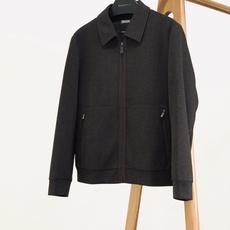 Ermenegildo Zegna 杰尼亚 2026FW早秋新品 翻领羊毛夹克外套🥼甄选高克重羊毛混纺高性能面料,触感 Ermenegildo Zegna 杰尼亚 2026FW早秋新品 翻领羊毛夹克外套🥼甄选高克重羊毛混纺高性能面料,触感