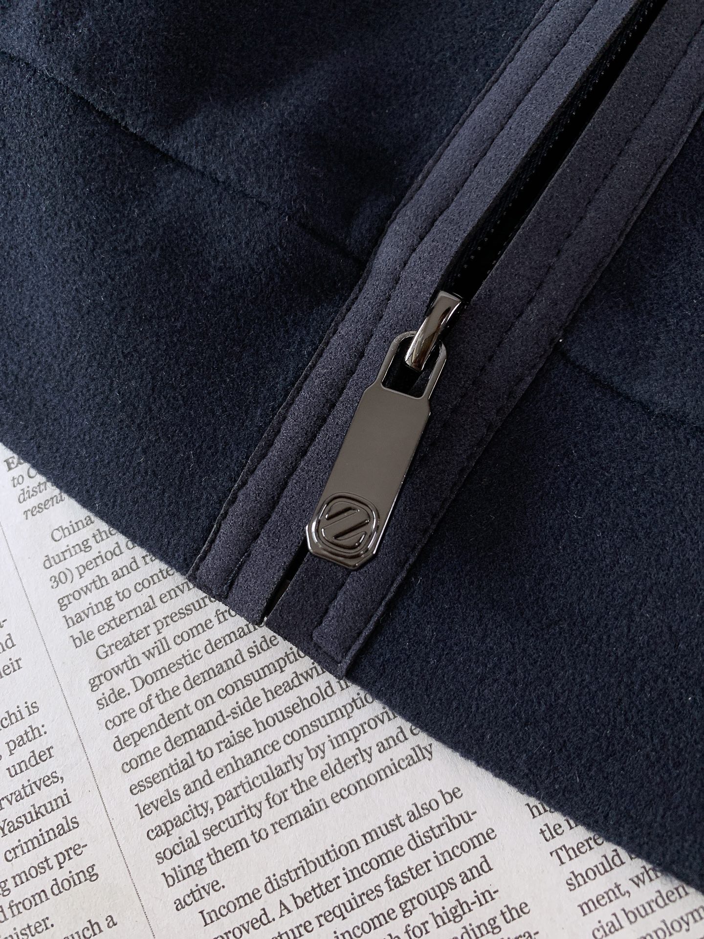 Ermenegildo Zegna 杰尼亚 2026FW早秋新品  翻领羊毛夹克外套🥼甄选高克重羊毛混纺高性能面料，触感