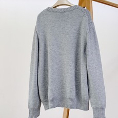 Burberry 巴宝莉 战马提花圆领毛衣🧥 甄选厚实重磅针织纱线,纱线细腻软糯,针织肌理清晰饱满,上手垂坠感十足。面料 Burberry 巴宝莉 战马提花圆领毛衣🧥 甄选厚实重磅针织纱线,纱线细腻软糯,针织肌理清晰饱满,上手垂坠感十足。面料