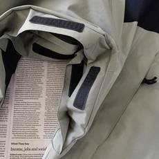 The North Face®北面 1990冲锋衣🥼 采用GORE‑TEX专业户外面料,具备硬核防水、防风、透气性能,面 The North Face®北面 1990冲锋衣🥼 采用GORE‑TEX专业户外面料,具备硬核防水、防风、透气性能,面
