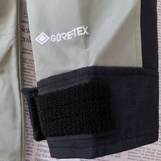 The North Face®北面 1990冲锋衣🥼 采用GORE‑TEX专业户外面料,具备硬核防水、防风、透气性能,面 The North Face®北面 1990冲锋衣🥼 采用GORE‑TEX专业户外面料,具备硬核防水、防风、透气性能,面