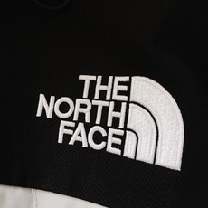 The North Face®北面 1990冲锋衣🥼 采用GORE‑TEX专业户外面料,具备硬核防水、防风、透气性能,面 The North Face®北面 1990冲锋衣🥼 采用GORE‑TEX专业户外面料,具备硬核防水、防风、透气性能,面