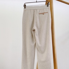 LoroPiana L.P FW早秋新品 Loro Piana高端休闲直筒裤,意式轻奢的代表之作!采用软糯高级的混纺针 LoroPiana L.P FW早秋新品 Loro Piana高端休闲直筒裤,意式轻奢的代表之作!采用软糯高级的混纺针