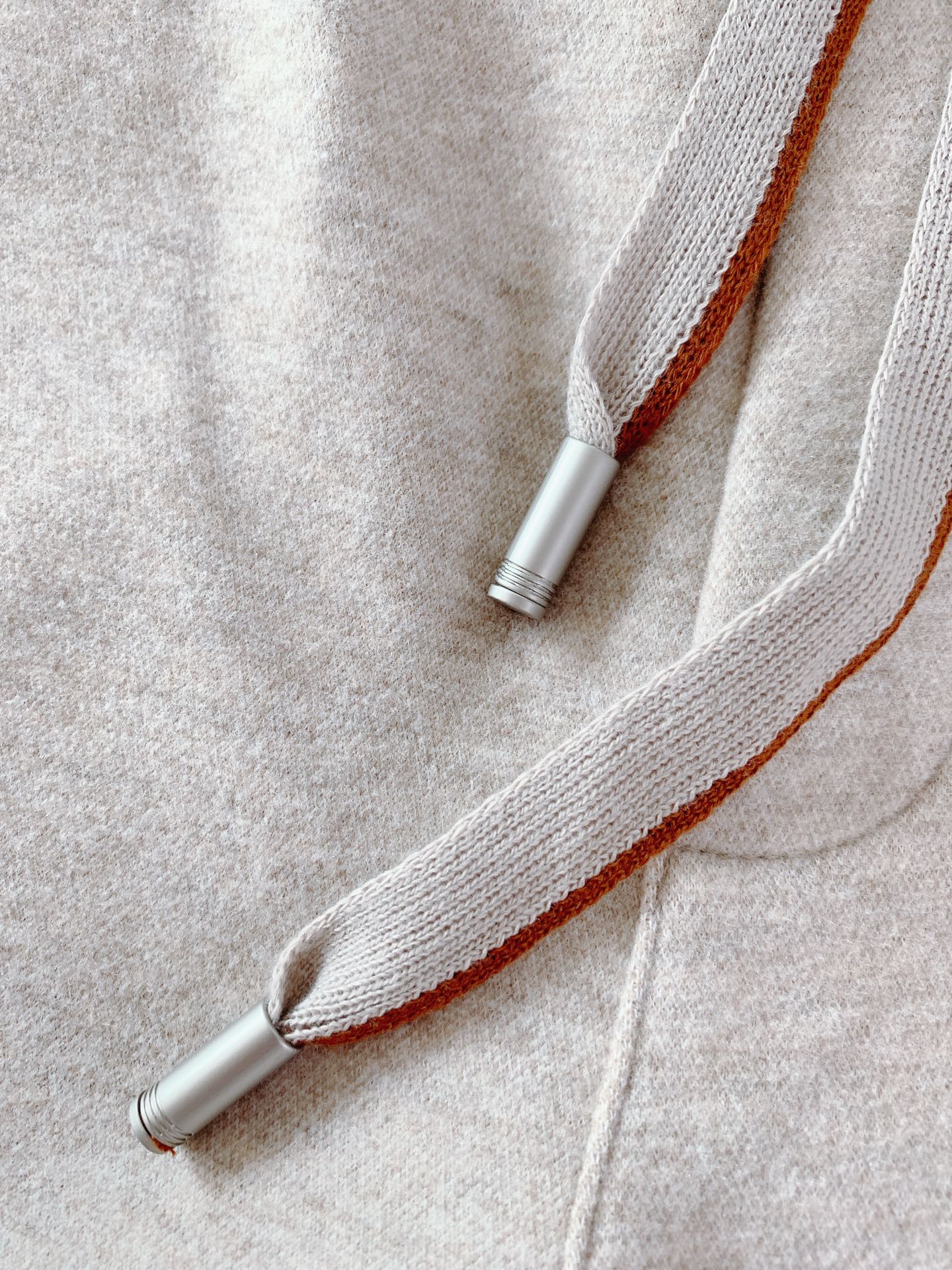 LoroPiana L.P FW早秋新品 Loro Piana高端休闲直筒裤,意式轻奢的代表之作!采用软糯高级的混纺针 LoroPiana L.P FW早秋新品 Loro Piana高端休闲直筒裤,意式轻奢的代表之作!采用软糯高级的混纺针
