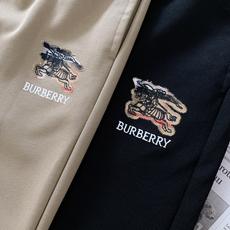 Burberry 巴宝莉 2026FW早秋新品 直筒休闲卫裤👖高克重针织面料上身软糯垂顺,兼顾舒适度与版型质感,久穿不易 Burberry 巴宝莉 2026FW早秋新品 直筒休闲卫裤👖高克重针织面料上身软糯垂顺,兼顾舒适度与版型质感,久穿不易