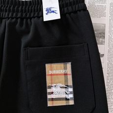 Burberry 巴宝莉 2026FW早秋新品 直筒休闲卫裤👖高克重针织面料上身软糯垂顺,兼顾舒适度与版型质感,久穿不易 Burberry 巴宝莉 2026FW早秋新品 直筒休闲卫裤👖高克重针织面料上身软糯垂顺,兼顾舒适度与版型质感,久穿不易