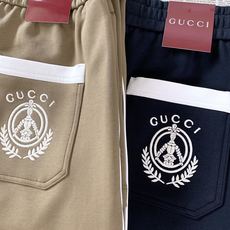 Gucci 古驰 2026FW早秋新品 轻奢刺绣休闲卫裤👖高克重针织面料软糯垂顺,上身舒适有型不易皱。松紧抽绳腰头,织带 Gucci 古驰 2026FW早秋新品 轻奢刺绣休闲卫裤👖高克重针织面料软糯垂顺,上身舒适有型不易皱。松紧抽绳腰头,织带