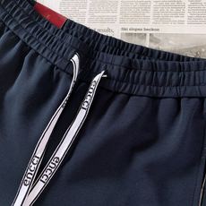 Gucci 古驰 2026FW早秋新品 轻奢刺绣休闲卫裤👖高克重针织面料软糯垂顺,上身舒适有型不易皱。松紧抽绳腰头,织带 Gucci 古驰 2026FW早秋新品 轻奢刺绣休闲卫裤👖高克重针织面料软糯垂顺,上身舒适有型不易皱。松紧抽绳腰头,织带