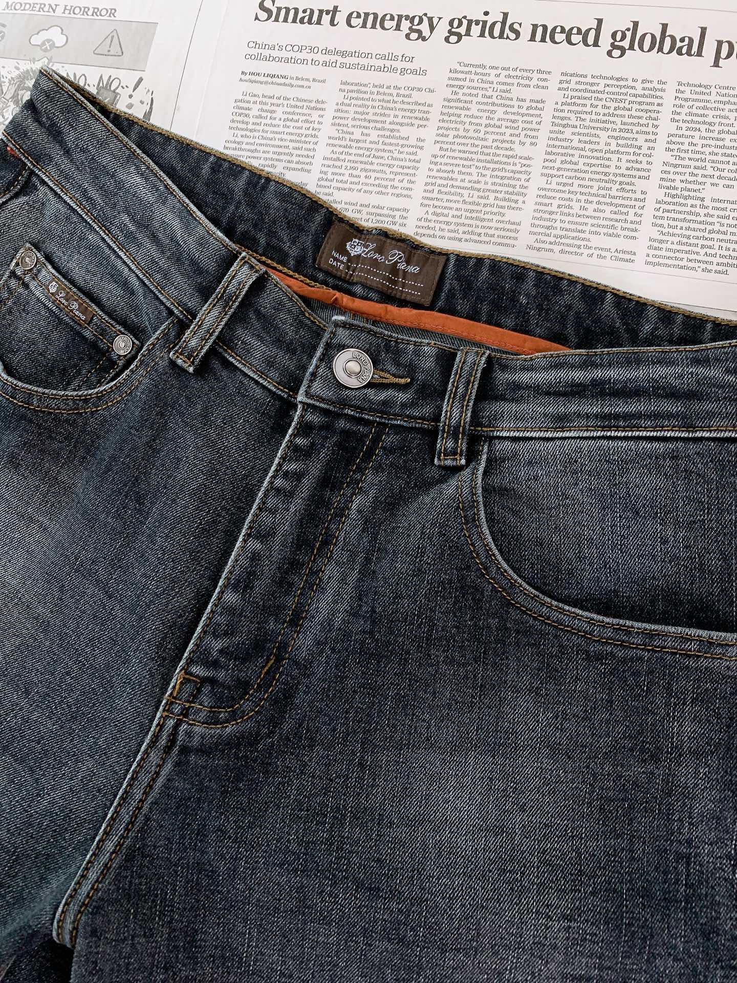 LoroPiana L.P FW早秋新品 Loro Piana男士直筒牛仔裤👖意式轻奢高阶丹宁单品,复古石洗做旧灰蓝色 LoroPiana L.P FW早秋新品 Loro Piana男士直筒牛仔裤👖意式轻奢高阶丹宁单品,复古石洗做旧灰蓝色