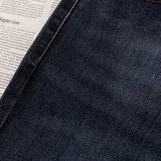 Burberry 巴宝莉 2026FW早秋新品 休闲直筒牛仔裤👖经典深蓝水洗丹宁面料,带有舒适弹力,上身挺括有型。全套品 Burberry 巴宝莉 2026FW早秋新品 休闲直筒牛仔裤👖经典深蓝水洗丹宁面料,带有舒适弹力,上身挺括有型。全套品