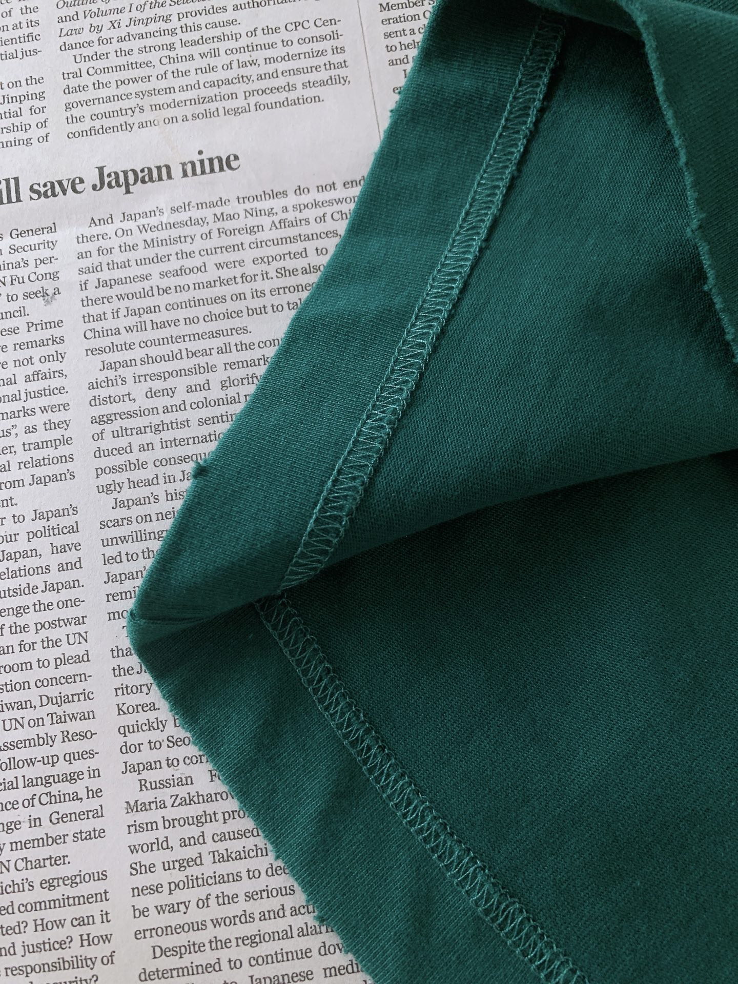 Y-3 山本耀司 2026SS春夏新品 经典刺绣短袖T恤,高克重水洗棉质面料,手感软糯扎实,上身挺括有型不贴身。胸前立体 Y-3 山本耀司 2026SS春夏新品 经典刺绣短袖T恤,高克重水洗棉质面料,手感软糯扎实,上身挺括有型不贴身。胸前立体