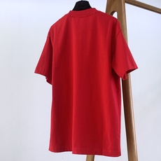 Y-3 山本耀司 2026SS春夏新品 经典刺绣短袖T恤,高克重水洗棉质面料,手感软糯扎实,上身挺括有型不贴身。胸前立体 Y-3 山本耀司 2026SS春夏新品 经典刺绣短袖T恤,高克重水洗棉质面料,手感软糯扎实,上身挺括有型不贴身。胸前立体