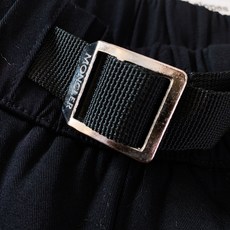 Moncler 蒙口 2026FW早秋新品 黑色工装休闲裤 时尚系列,独特设计,休闲长裤 订纱开始订染和订纺。 国 Moncler 蒙口 2026FW早秋新品 黑色工装休闲裤 时尚系列,独特设计,休闲长裤 订纱开始订染和订纺。 国