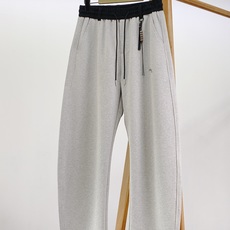 Maison Margiela MM6 马丁马吉拉 2026FW早秋新品 时尚休闲直筒裤👖斜纹针织混纺面料质感出众,厚实 Maison Margiela MM6 马丁马吉拉 2026FW早秋新品 时尚休闲直筒裤👖斜纹针织混纺面料质感出众,厚实