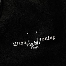 Maison Margiela MM6 马丁马吉拉 2026FW早秋新品 时尚休闲直筒裤👖斜纹针织混纺面料质感出众,厚实 Maison Margiela MM6 马丁马吉拉 2026FW早秋新品 时尚休闲直筒裤👖斜纹针织混纺面料质感出众,厚实