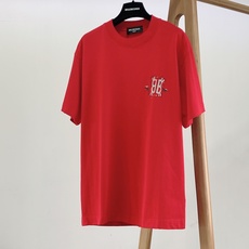 𝐁𝐚𝐥𝐞𝐧𝐜𝐢𝐚𝐠𝐚 巴黎世家 2026SS春夏新品 涂鸦BB短袖T恤👕重磅水洗棉质面料,整衣复古做旧水洗处理,领口袖口 𝐁𝐚𝐥𝐞𝐧𝐜𝐢𝐚𝐠𝐚 巴黎世家 2026SS春夏新品 涂鸦BB短袖T恤👕重磅水洗棉质面料,整衣复古做旧水洗处理,领口袖口