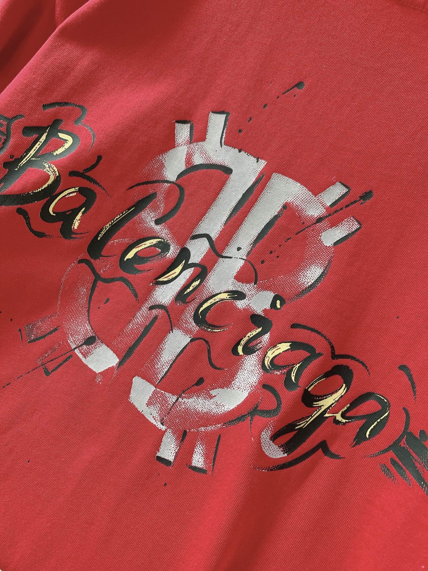 𝐁𝐚𝐥𝐞𝐧𝐜𝐢𝐚𝐠𝐚 巴黎世家 2026SS春夏新品 涂鸦BB短袖T恤👕重磅水洗棉质面料,整衣复古做旧水洗处理,领口袖口 𝐁𝐚𝐥𝐞𝐧𝐜𝐢𝐚𝐠𝐚 巴黎世家 2026SS春夏新品 涂鸦BB短袖T恤👕重磅水洗棉质面料,整衣复古做旧水洗处理,领口袖口