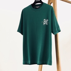 𝐁𝐚𝐥𝐞𝐧𝐜𝐢𝐚𝐠𝐚 巴黎世家 2026SS春夏新品 涂鸦BB短袖T恤👕重磅水洗棉质面料,整衣复古做旧水洗处理,领口袖口 𝐁𝐚𝐥𝐞𝐧𝐜𝐢𝐚𝐠𝐚 巴黎世家 2026SS春夏新品 涂鸦BB短袖T恤👕重磅水洗棉质面料,整衣复古做旧水洗处理,领口袖口