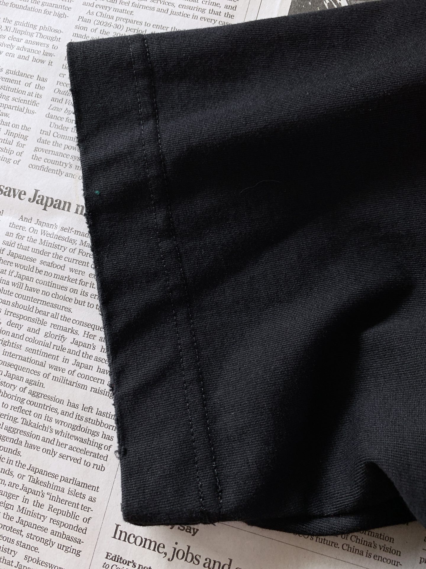𝐁𝐚𝐥𝐞𝐧𝐜𝐢𝐚𝐠𝐚 巴黎世家 2026SS春夏新品 涂鸦BB短袖T恤👕重磅水洗棉质面料,整衣复古做旧水洗处理,领口袖口 𝐁𝐚𝐥𝐞𝐧𝐜𝐢𝐚𝐠𝐚 巴黎世家 2026SS春夏新品 涂鸦BB短袖T恤👕重磅水洗棉质面料,整衣复古做旧水洗处理,领口袖口