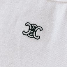 Celine 赛琳 2026FW早秋新品 凯旋门刺绣基础短袖T恤👕重磅高支棉面料,软糯亲肤垂感十足,上身不闷不塌。胸前 Celine 赛琳 2026FW早秋新品 凯旋门刺绣基础短袖T恤👕重磅高支棉面料,软糯亲肤垂感十足,上身不闷不塌。胸前