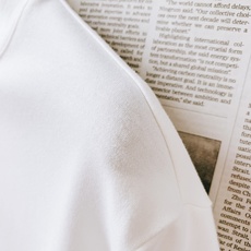 Celine 赛琳 2026FW早秋新品 凯旋门刺绣基础短袖T恤👕重磅高支棉面料,软糯亲肤垂感十足,上身不闷不塌。胸前 Celine 赛琳 2026FW早秋新品 凯旋门刺绣基础短袖T恤👕重磅高支棉面料,软糯亲肤垂感十足,上身不闷不塌。胸前