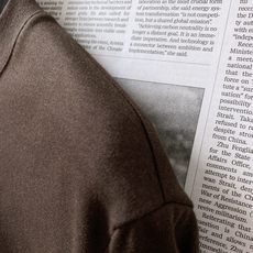 Celine 赛琳 2026FW早秋新品 凯旋门刺绣基础短袖T恤👕重磅高支棉面料,软糯亲肤垂感十足,上身不闷不塌。胸前 Celine 赛琳 2026FW早秋新品 凯旋门刺绣基础短袖T恤👕重磅高支棉面料,软糯亲肤垂感十足,上身不闷不塌。胸前