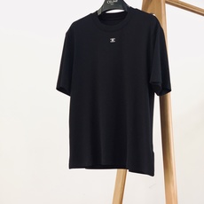 Celine 赛琳 2026FW早秋新品 凯旋门刺绣基础短袖T恤👕重磅高支棉面料,软糯亲肤垂感十足,上身不闷不塌。胸前 Celine 赛琳 2026FW早秋新品 凯旋门刺绣基础短袖T恤👕重磅高支棉面料,软糯亲肤垂感十足,上身不闷不塌。胸前