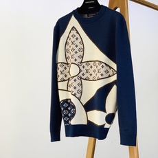 LouisVuitton 路易威登 2026FW早秋新品 大花卉圆领针织衫🥼选用高品质混纺针织面料,手感软糯细腻,垂感在 LouisVuitton 路易威登 2026FW早秋新品 大花卉圆领针织衫🥼选用高品质混纺针织面料,手感软糯细腻,垂感在
