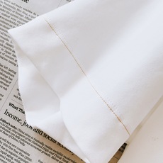 Burberry 巴宝莉 2026FW早秋新品 经典骑士标圆领短袖T恤👕重磅长绒棉面料手感软糯垂顺,上身挺括不塌。左胸复 Burberry 巴宝莉 2026FW早秋新品 经典骑士标圆领短袖T恤👕重磅长绒棉面料手感软糯垂顺,上身挺括不塌。左胸复