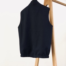 LoroPiana L.P FW早秋新品 Loro Piana双面穿马甲🎽 甄选高端双料织造,一面细腻针织亲肤柔和,另 LoroPiana L.P FW早秋新品 Loro Piana双面穿马甲🎽 甄选高端双料织造,一面细腻针织亲肤柔和,另