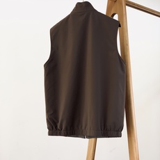 LoroPiana L.P FW早秋新品 Loro Piana双面穿马甲🎽 甄选高端双料织造,一面细腻针织亲肤柔和,另 LoroPiana L.P FW早秋新品 Loro Piana双面穿马甲🎽 甄选高端双料织造,一面细腻针织亲肤柔和,另