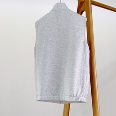 LoroPiana L.P FW早秋新品 Loro Piana双面穿马甲🎽 甄选高端双料织造,一面细腻针织亲肤柔和,另 LoroPiana L.P FW早秋新品 Loro Piana双面穿马甲🎽 甄选高端双料织造,一面细腻针织亲肤柔和,另