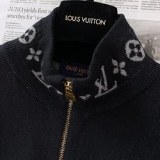 LouisVuitton 路易威登 拉链针织开衫🥼 甄选细腻羊毛针织面料,触感软糯顺滑,针织密度扎实,自带柔和肌理感,保 LouisVuitton 路易威登 拉链针织开衫🥼 甄选细腻羊毛针织面料,触感软糯顺滑,针织密度扎实,自带柔和肌理感,保