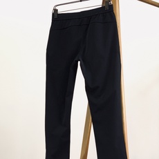 DESCENTE 迪桑特 2026FW早秋新品 机能休闲裤👖高弹速干机能面料,顺滑抗皱,透气不闷还带有防泼水面料特性。 DESCENTE 迪桑特 2026FW早秋新品 机能休闲裤👖高弹速干机能面料,顺滑抗皱,透气不闷还带有防泼水面料特性。